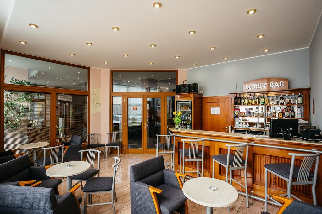 Hotel Artin Bardejov Luaran gambar