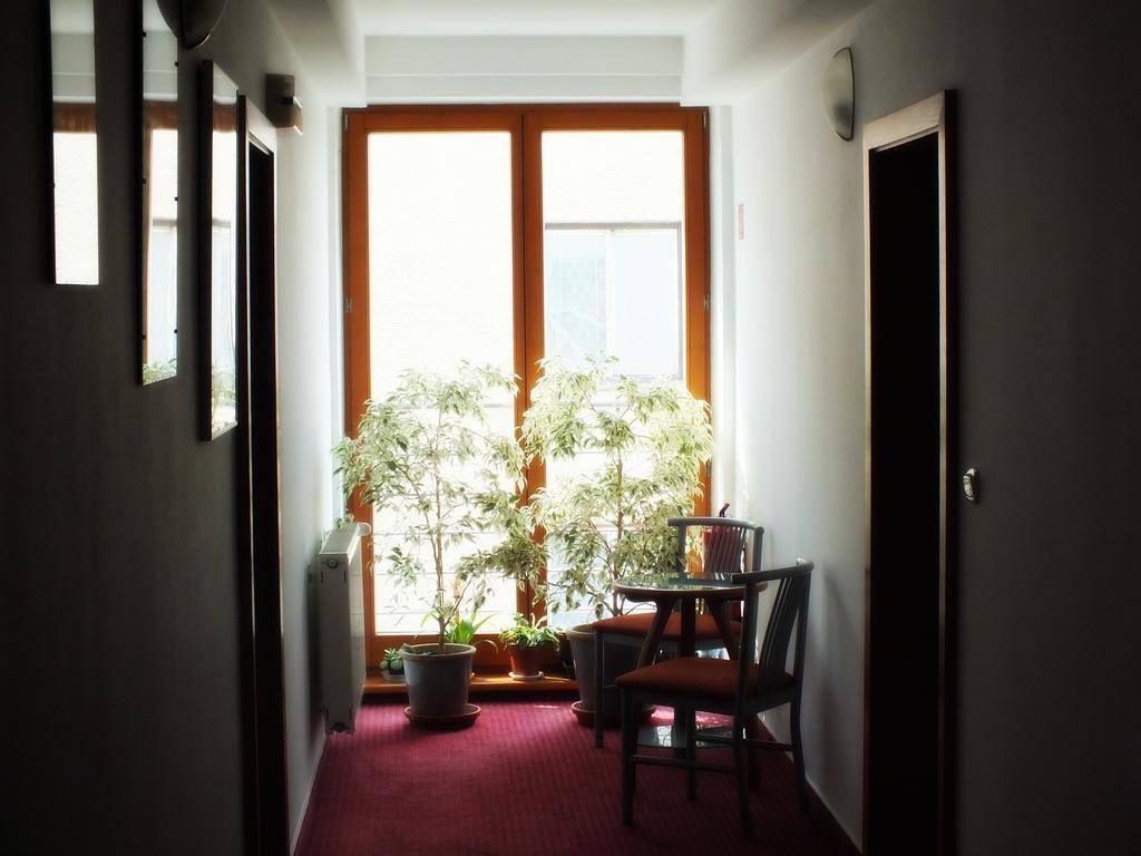 Hotel Artin Bardejov Luaran gambar