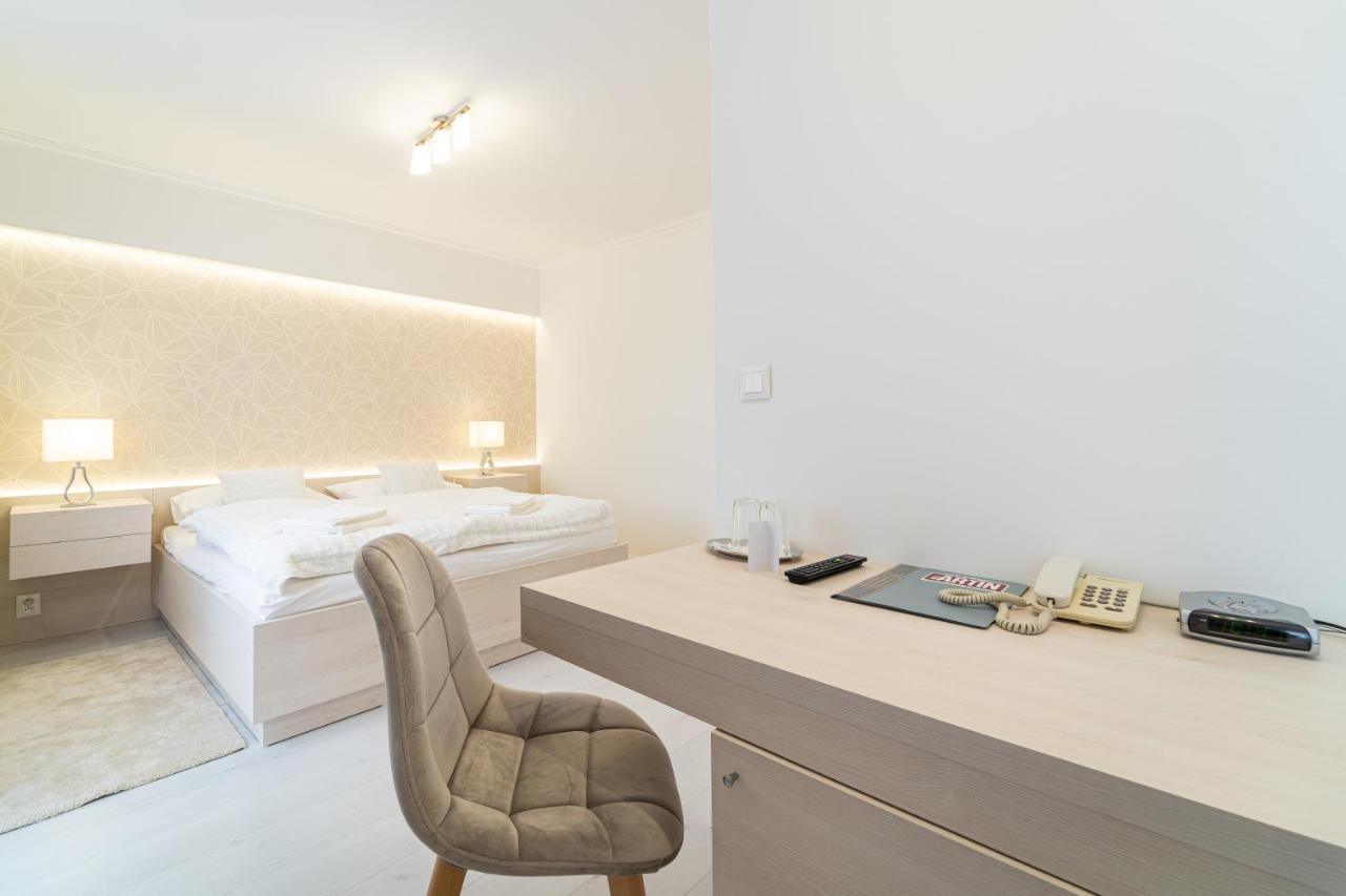 Hotel Artin Bardejov Luaran gambar