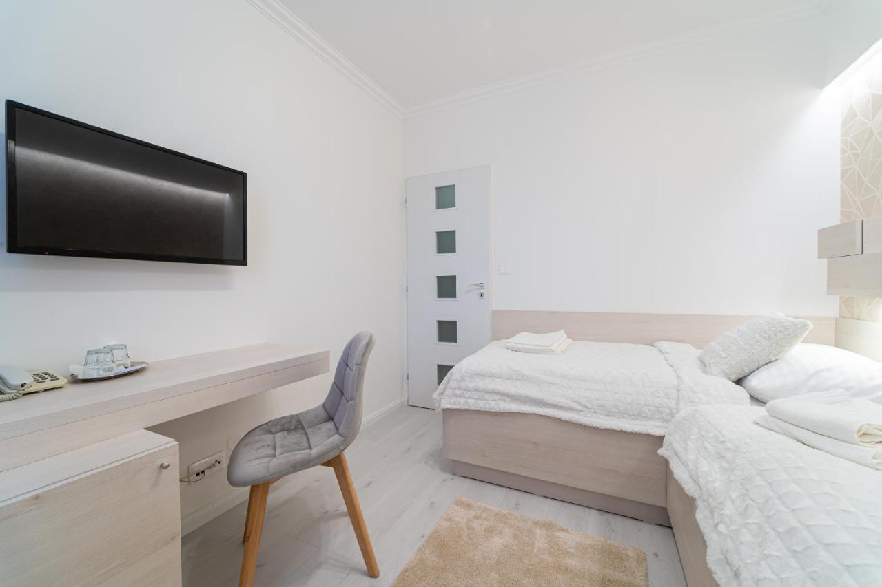 Hotel Artin Bardejov Luaran gambar